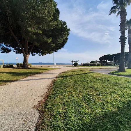 Apartment La Plage 4 **** La Londe-les-Maures
